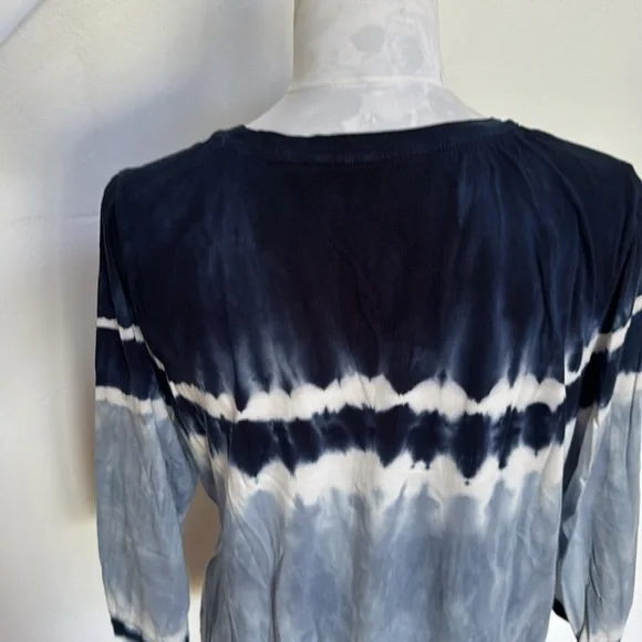 Chico's Zenergy Tie-Dye Drawstring 3/4 Sleeve Blue Tie Dye Top - Picture 6 of 9